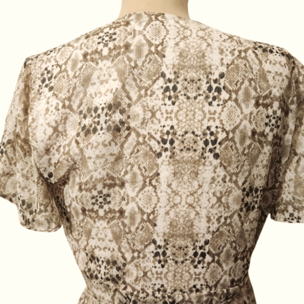 ALL IN FAVOR 'Isabella' Snake Print Mini Wrap Dress - Size S - Picture 9 of 11